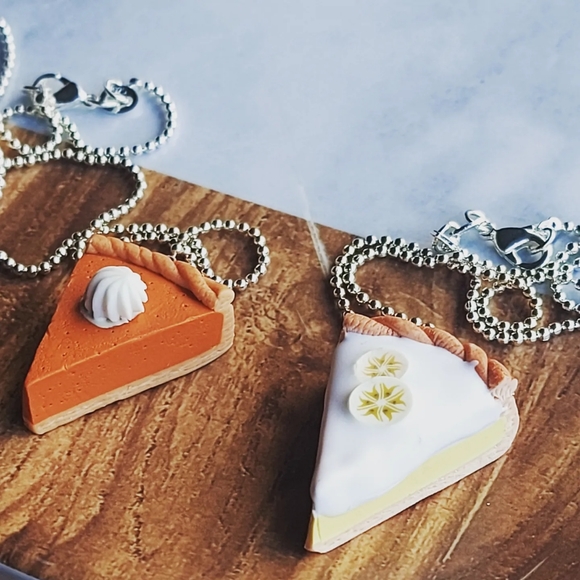 Pumpkin Pie Necklaces - Picture 1 of 7